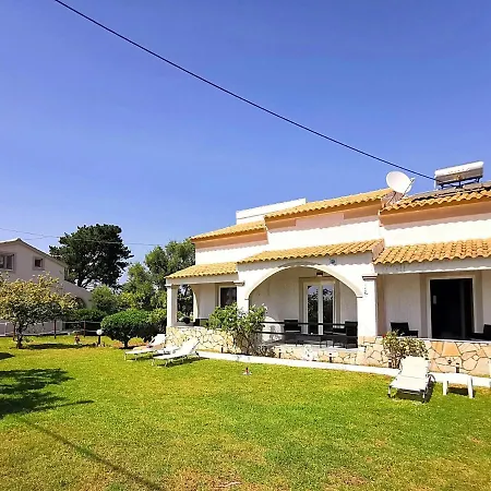 Sungate Lägenhet Almiros Beach