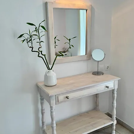 Sungate * Almiros Beach